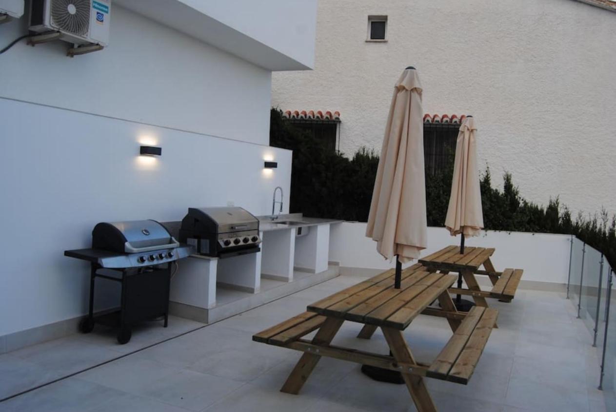 Luxury Villa With Heated Pool For 12 To 14 People Fuengirola Exteriér fotografie