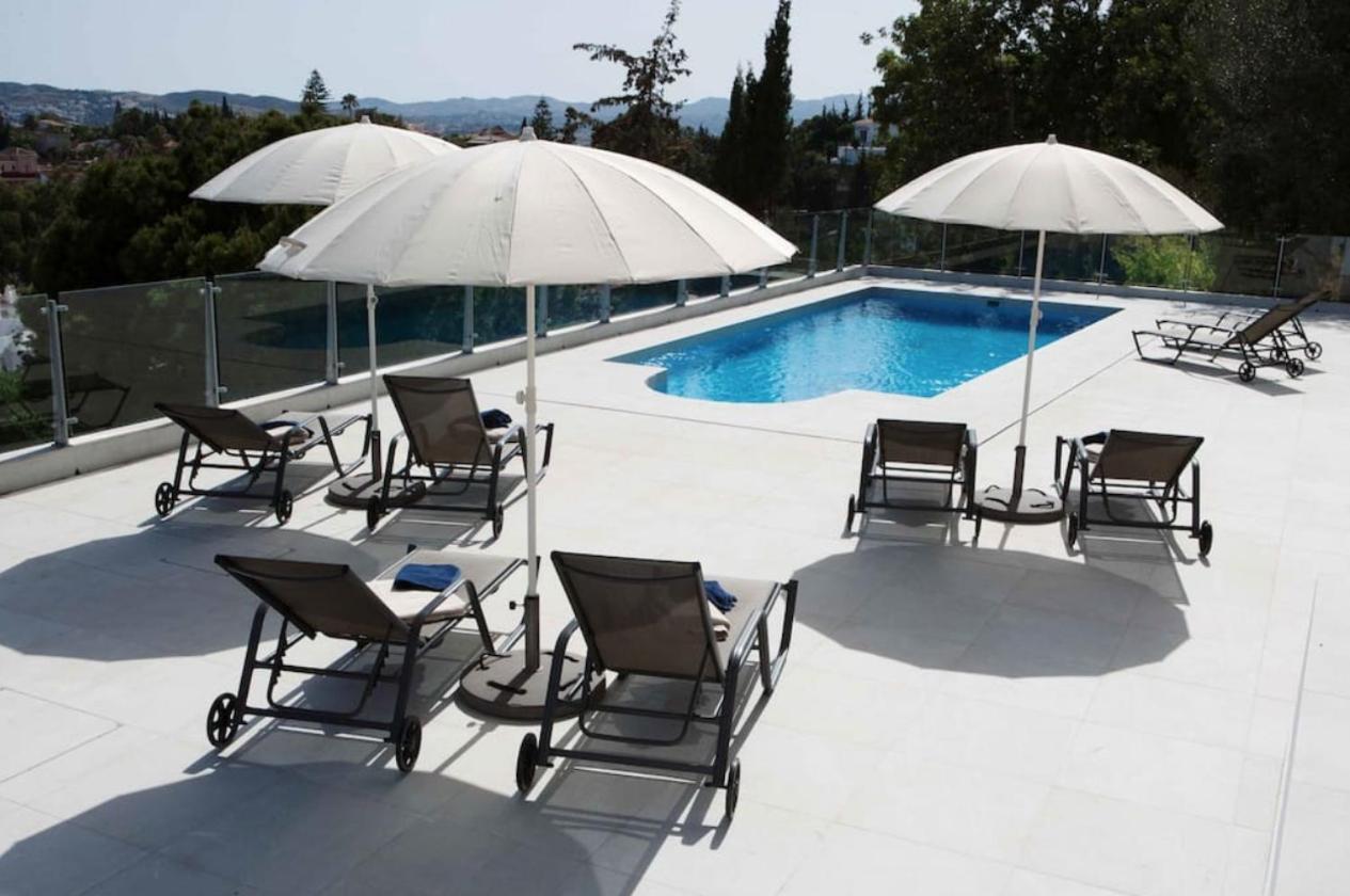 Luxury Villa With Heated Pool For 12 To 14 People Fuengirola Exteriér fotografie